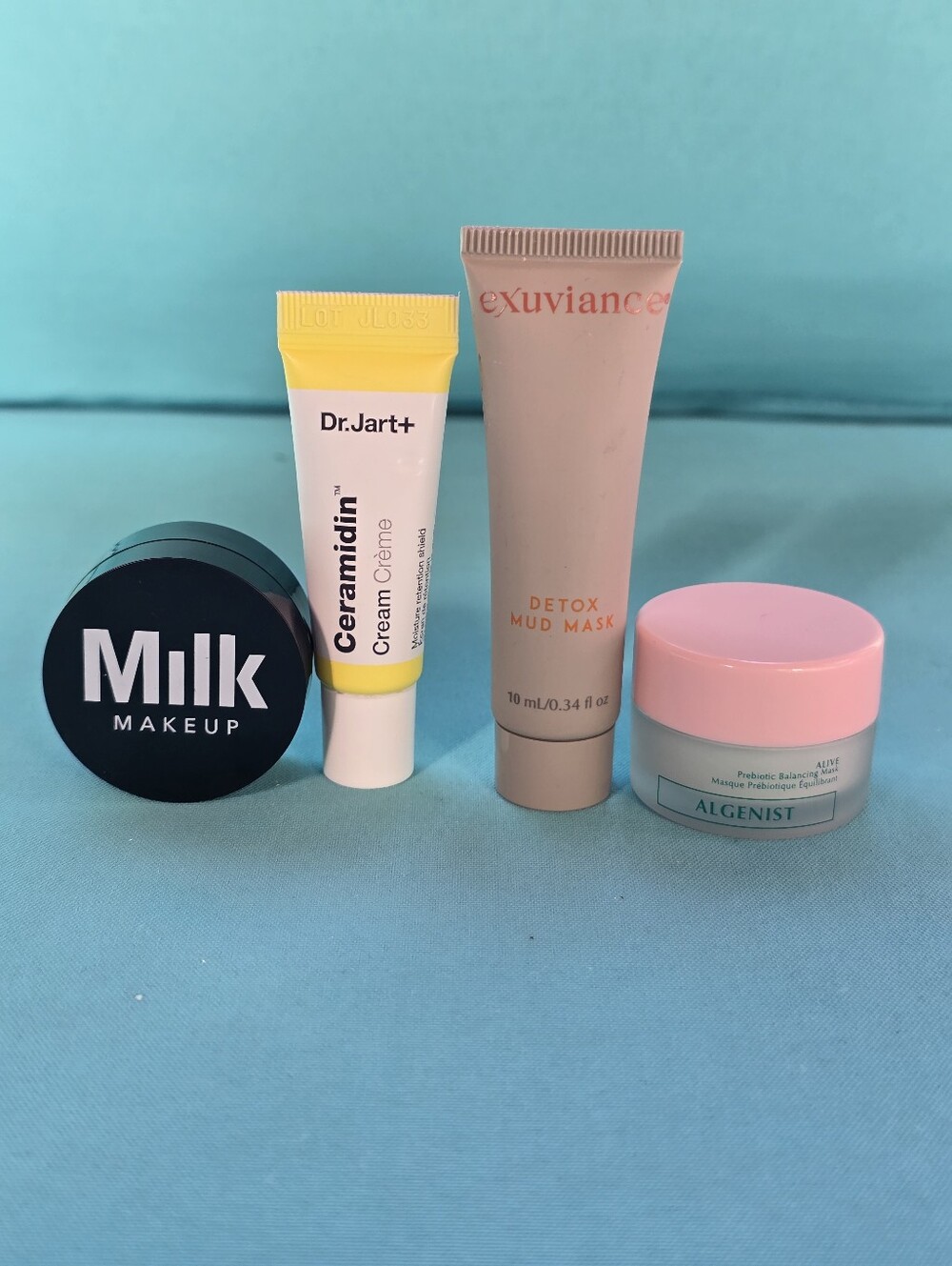 28 Pc. Neutrogena & Sadoer Facial Care Bundle - Picture 14 of 14